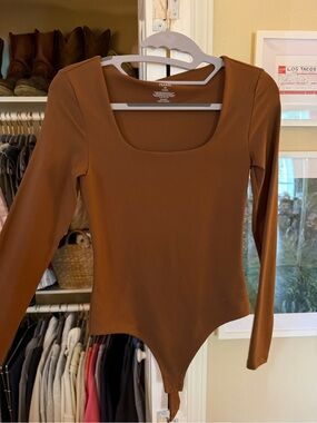 nuuds Brown Long-Sleeve Square Neck Bodysuit